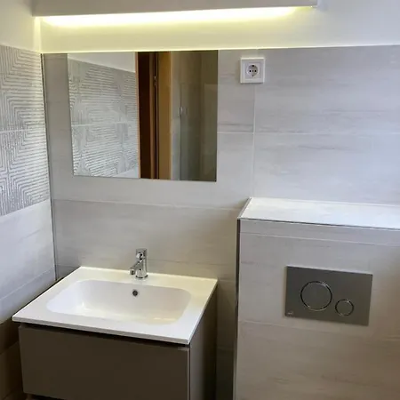 Apartment Kuenszler Apartmanhaz Zamardi