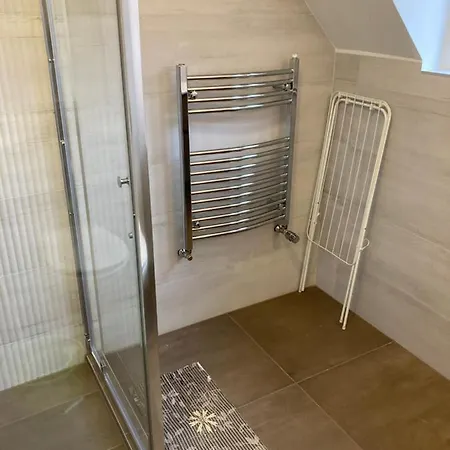 Kuenszler Apartmanhaz * Zamardi