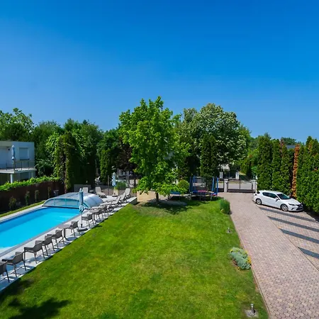 شقة Kuenszler Apartmanhaz *