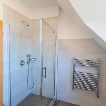 Apartment Kuenszler Apartmanhaz *