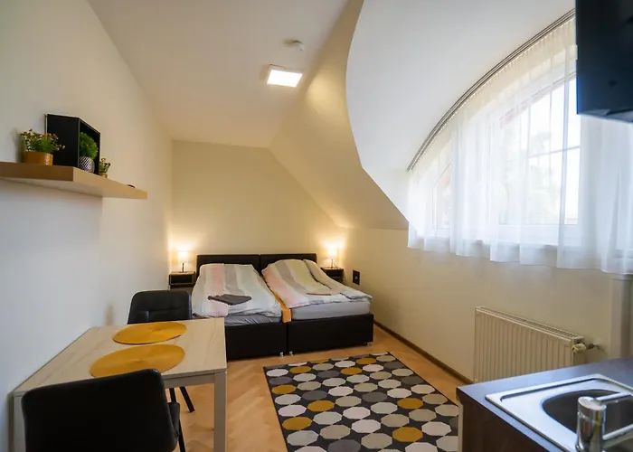 Kuenszler Apartmanhaz 아파트 *