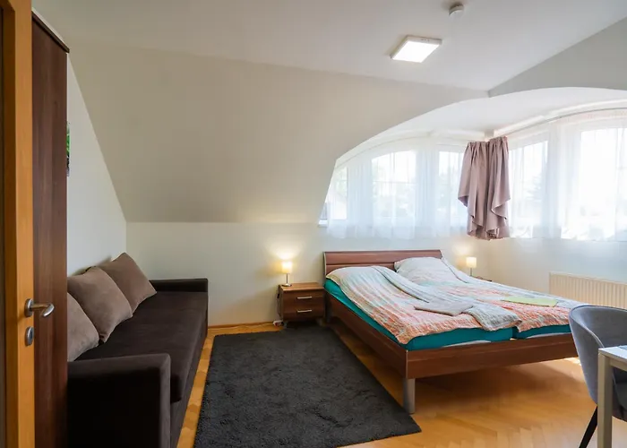 Kuenszler Apartmanhaz Appartement Zamárdi